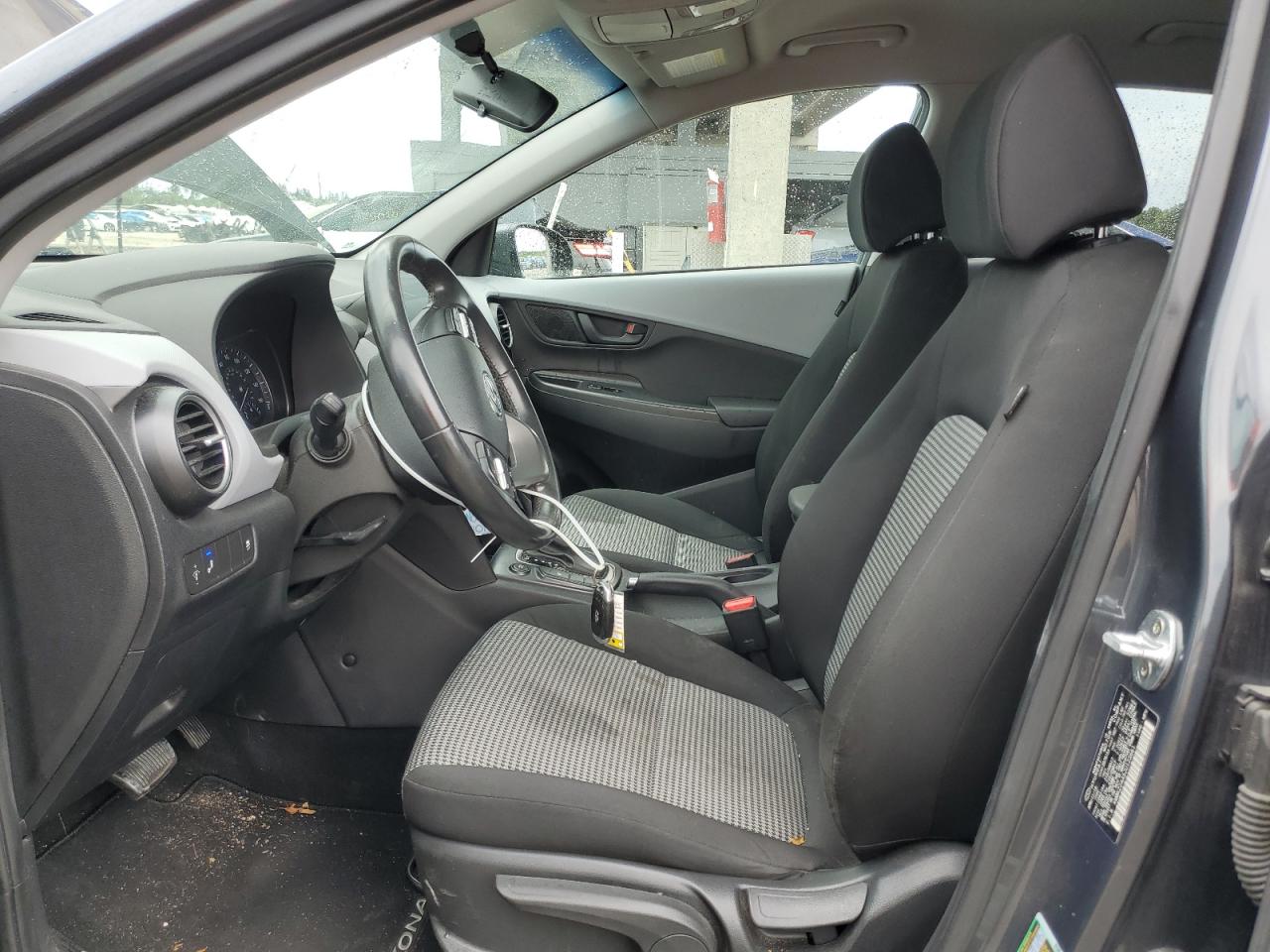 KM8K22AA5JU123661 2018 Hyundai Kona Sel