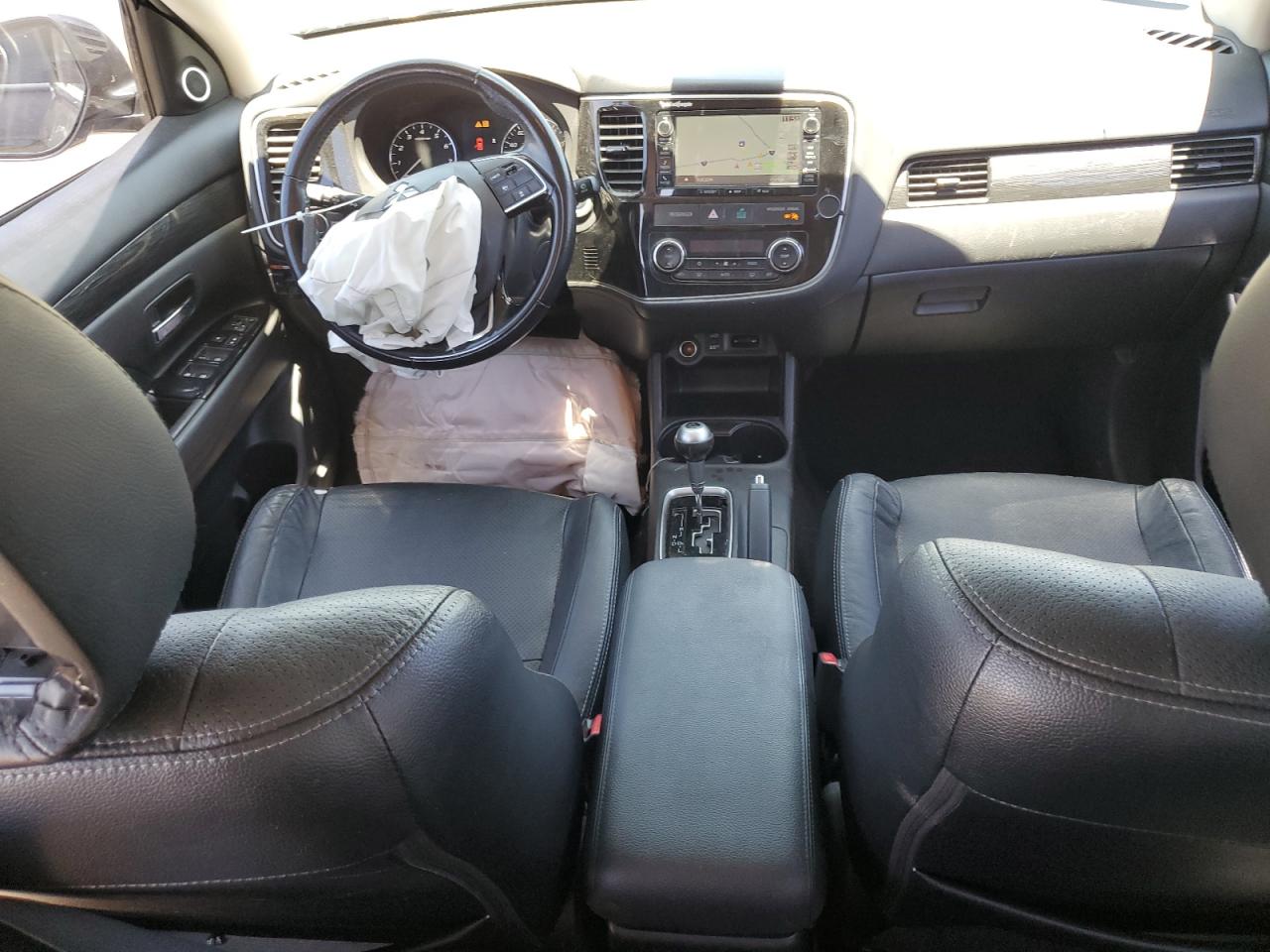 JA4AD3A36GZ009837 2016 Mitsubishi Outlander Se