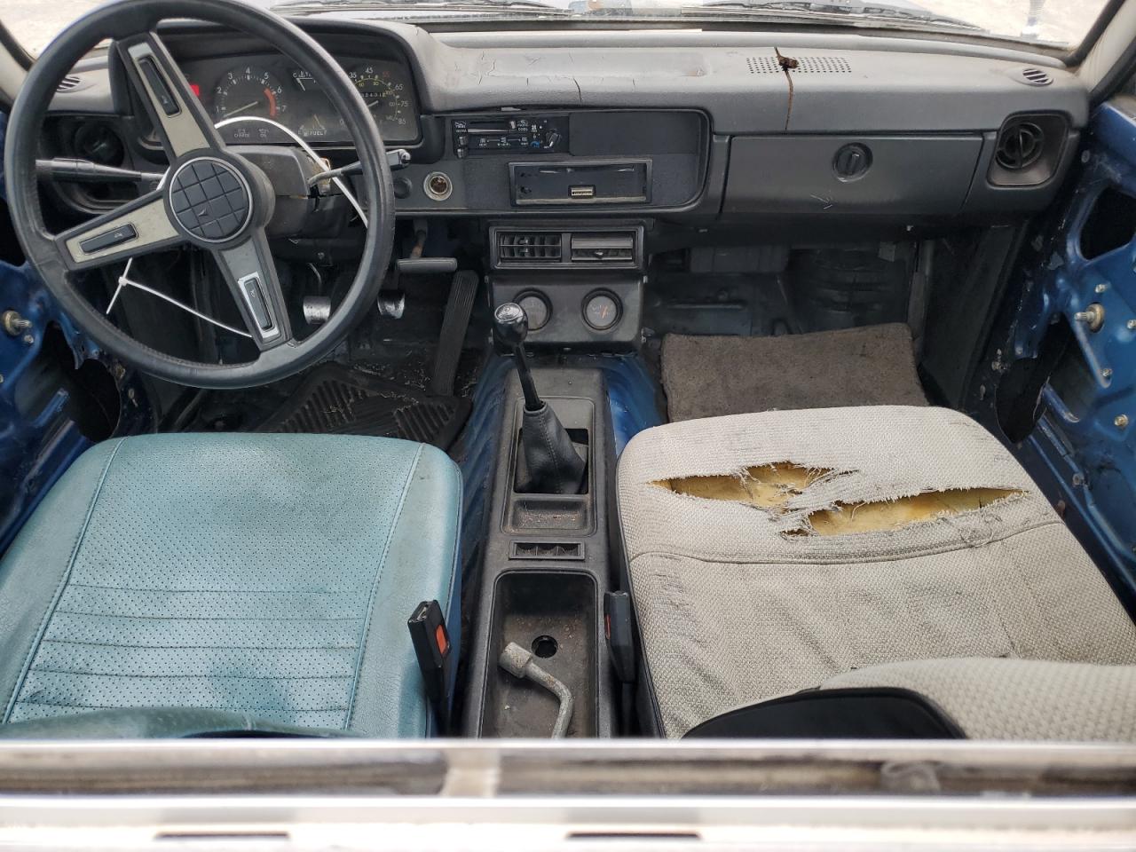 JT4RN44S9C0085985 1982 Toyota Pickup 1/2 Ton Rn44