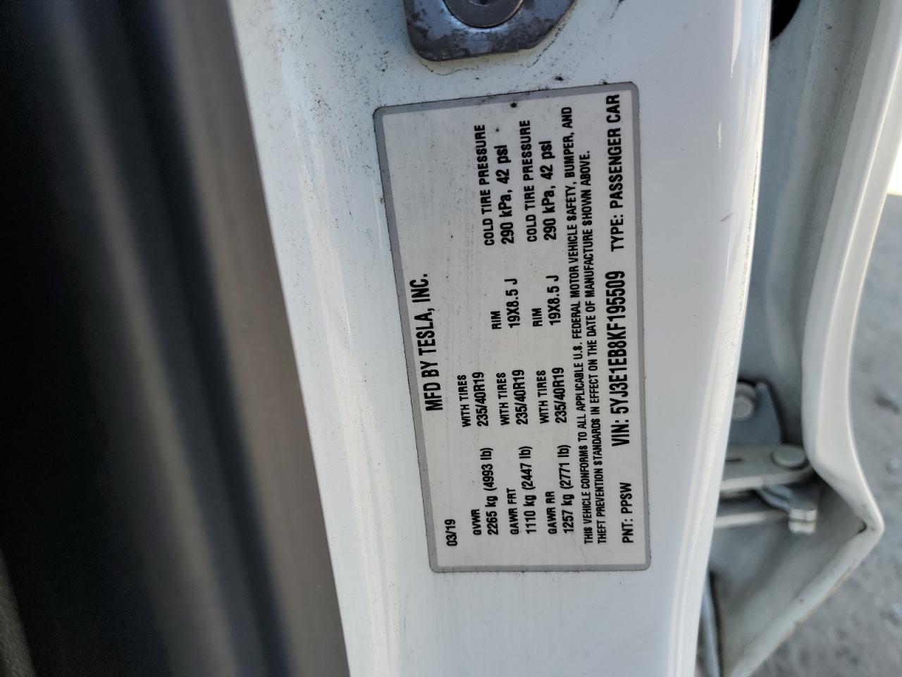 5YJ3E1EB8KF195509 2019 Tesla Model 3