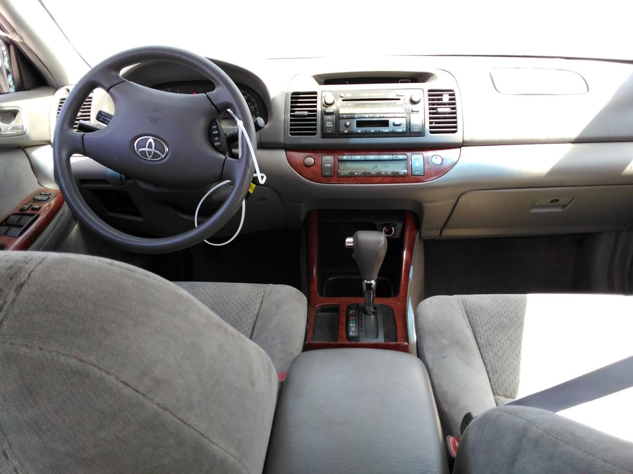 4T1BE30K44U365904 2004 Toyota Camry Le