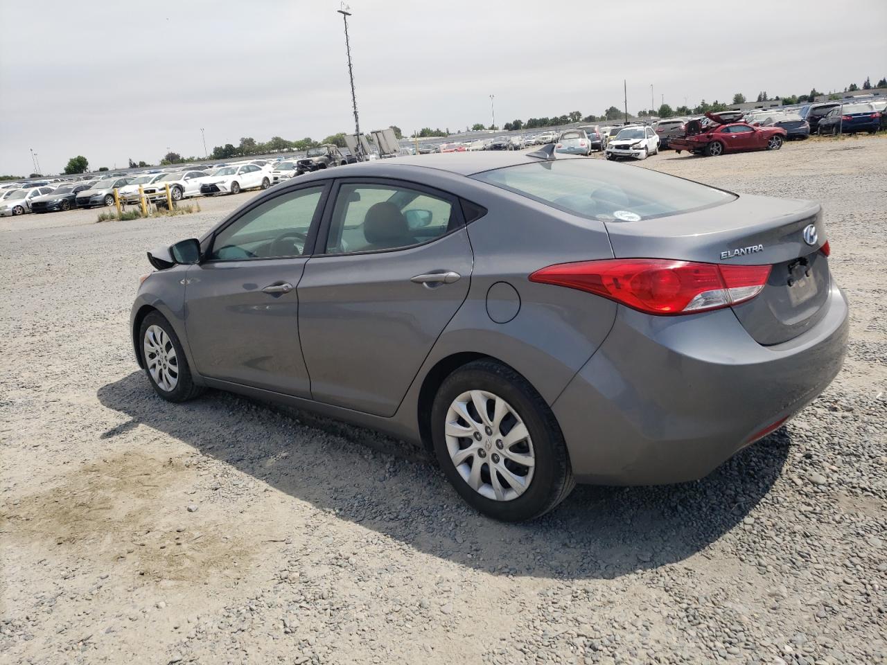 2013 Hyundai Elantra Gls vin: 5NPDH4AE4DH180197