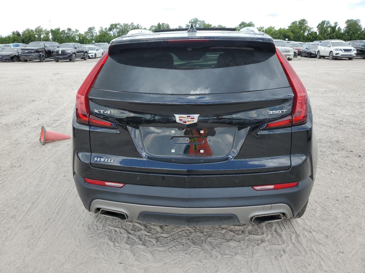 1GYFZCR45NF107678 2022 Cadillac Xt4 Premium Luxury