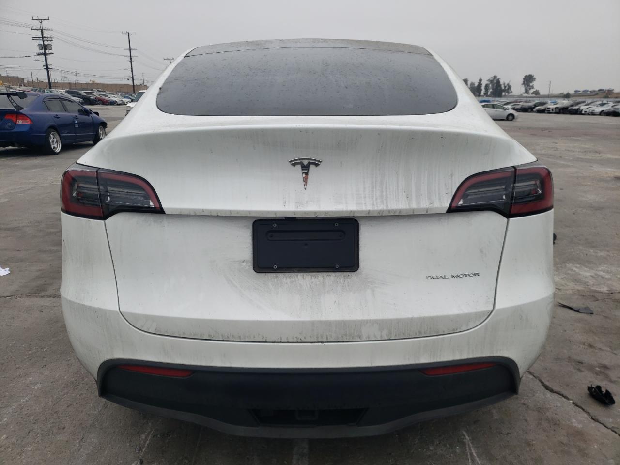 7SAYGDEE1PF813890 2023 Tesla Model Y