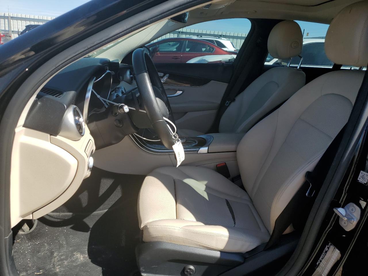 WDDWF8DB2KR484647 2019 Mercedes-Benz C 300