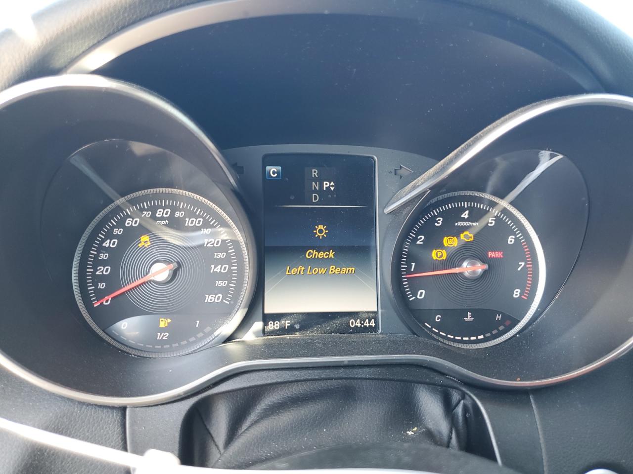 WDDWJ4JB2JF667042 2018 Mercedes-Benz C 300