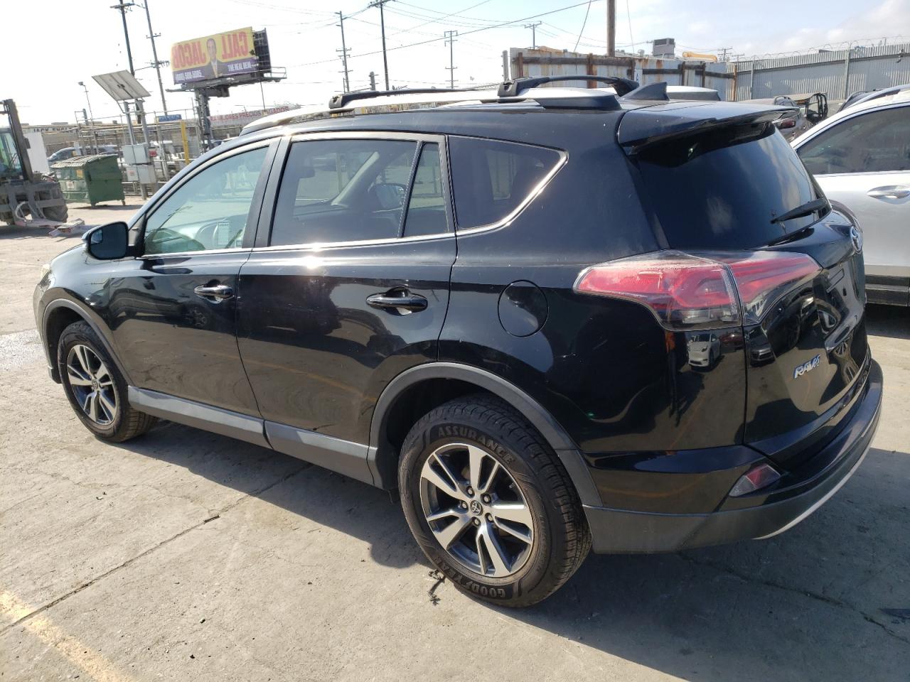 2016 Toyota Rav4 Xle vin: 2T3WFREV0GW235554