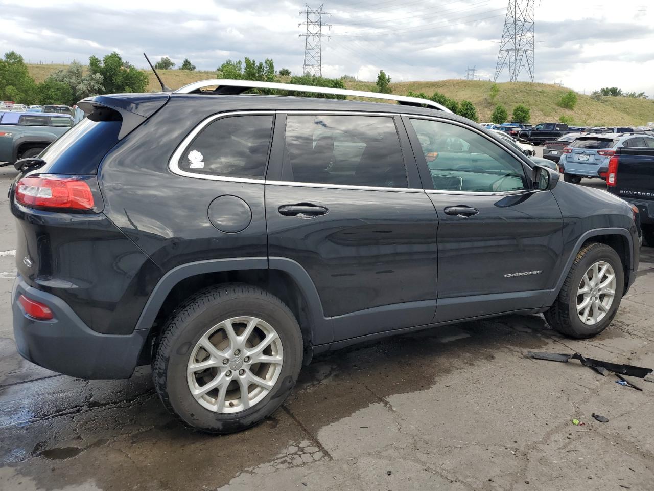 2015 Jeep Cherokee Latitude vin: 1C4PJMCB7FW669047