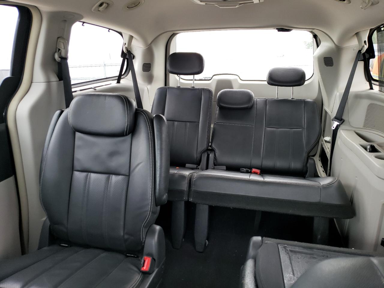 2A4RR8DX4AR436189 2010 Chrysler Town & Country Touring Plus