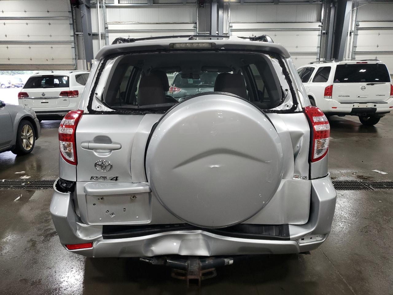 2T3BF4DV2BW165986 2011 Toyota Rav4