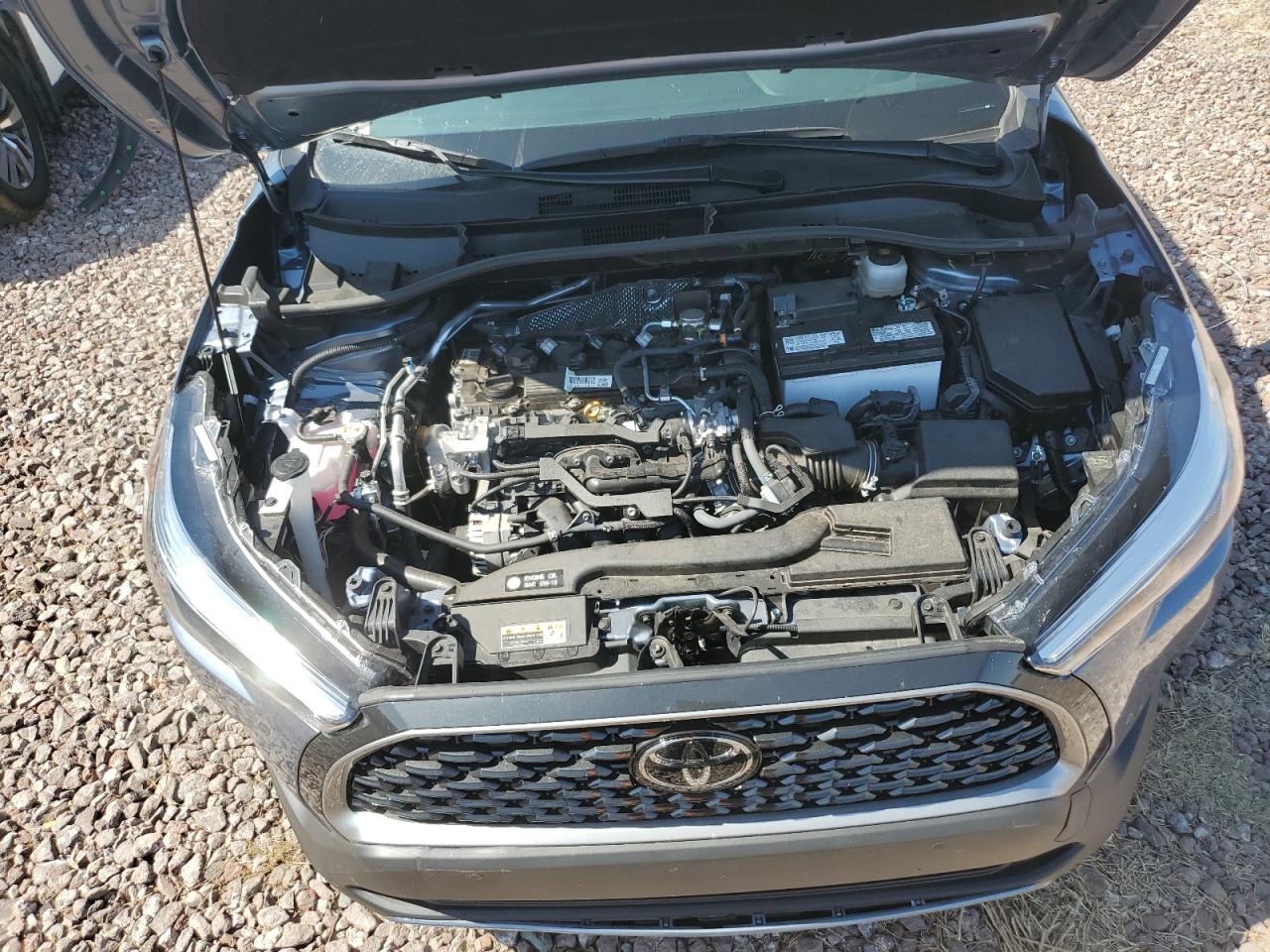 7MUEAABG2PV070275 2023 Toyota Corolla Cross Xle