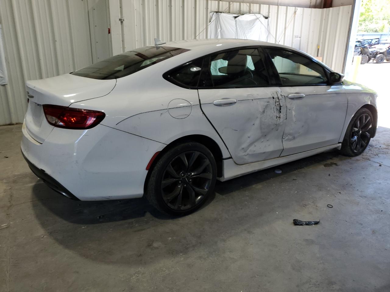 2015 Chrysler 200 S vin: 1C3CCCBG3FN582501