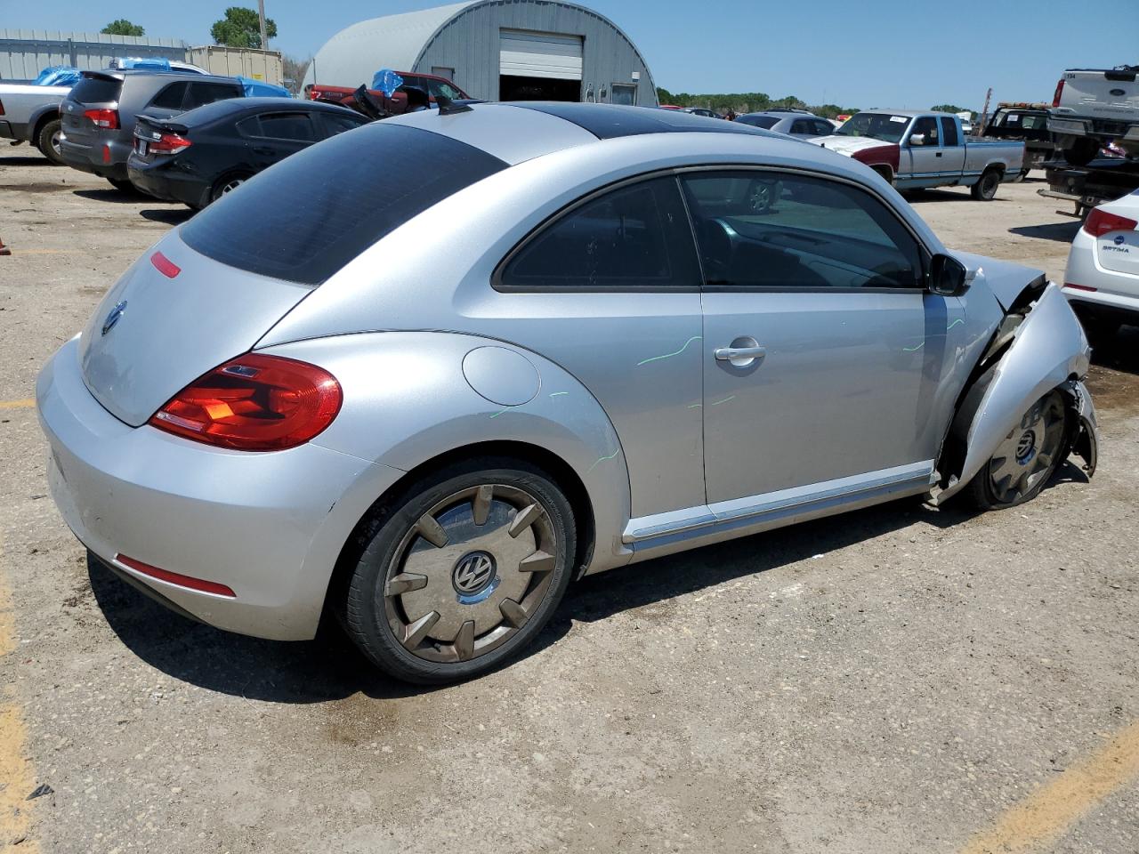 2013 Volkswagen Beetle vin: 3VWHP7ATXDM656870