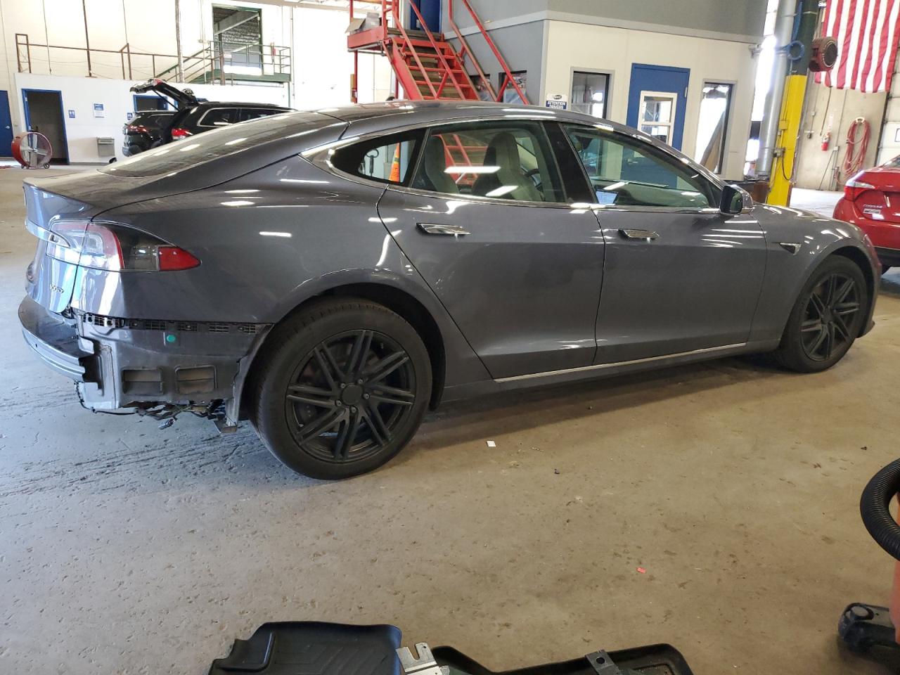 2019 Tesla Model S vin: 5YJSA1E25KF297440