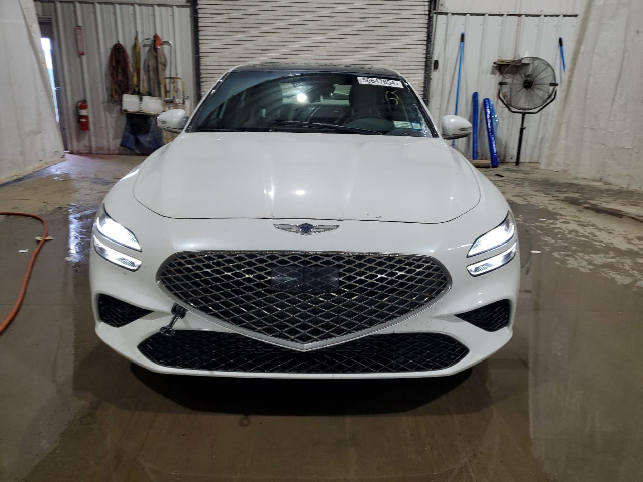 2022 Genesis G70 Base vin: KMTG34TA0NU096344