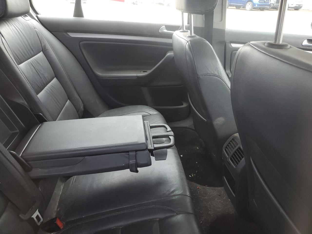 3VWNF71KX6M682398 2006 Volkswagen Jetta 2.5L Premium