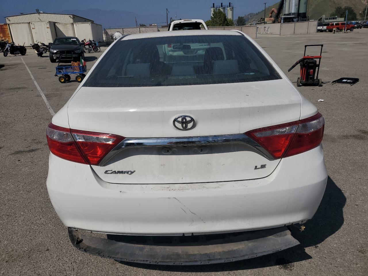 2015 Toyota Camry Le vin: 4T4BF1FK1FR477951