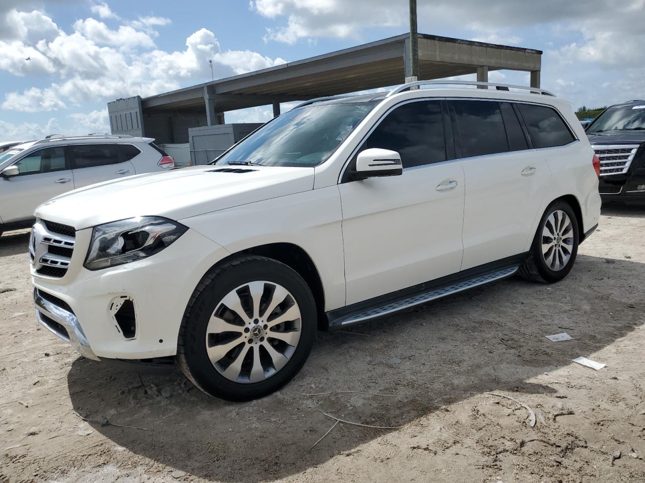 2017 Mercedes-Benz Gls 450 4Matic vin: 4JGDF6EE2HA975429