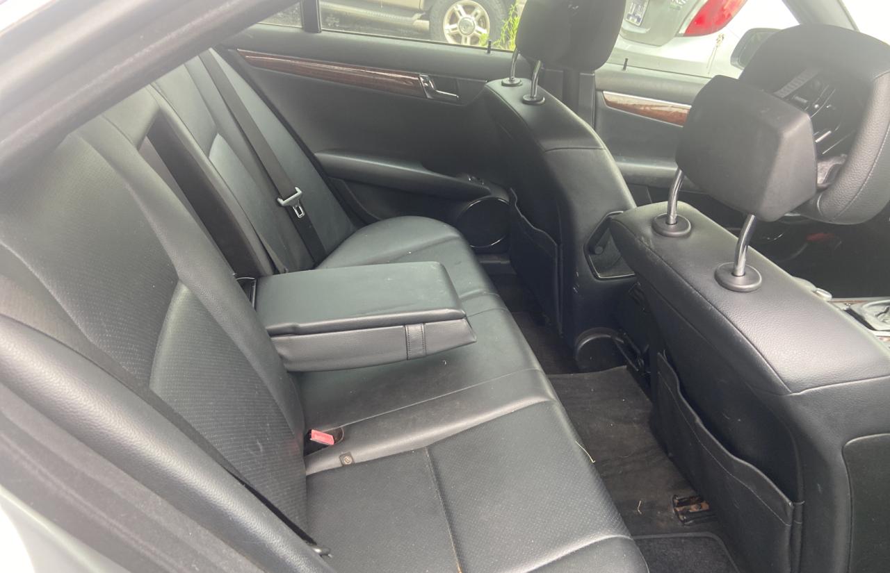 WDDGF81X89F326488 2009 Mercedes-Benz C 300 4Matic