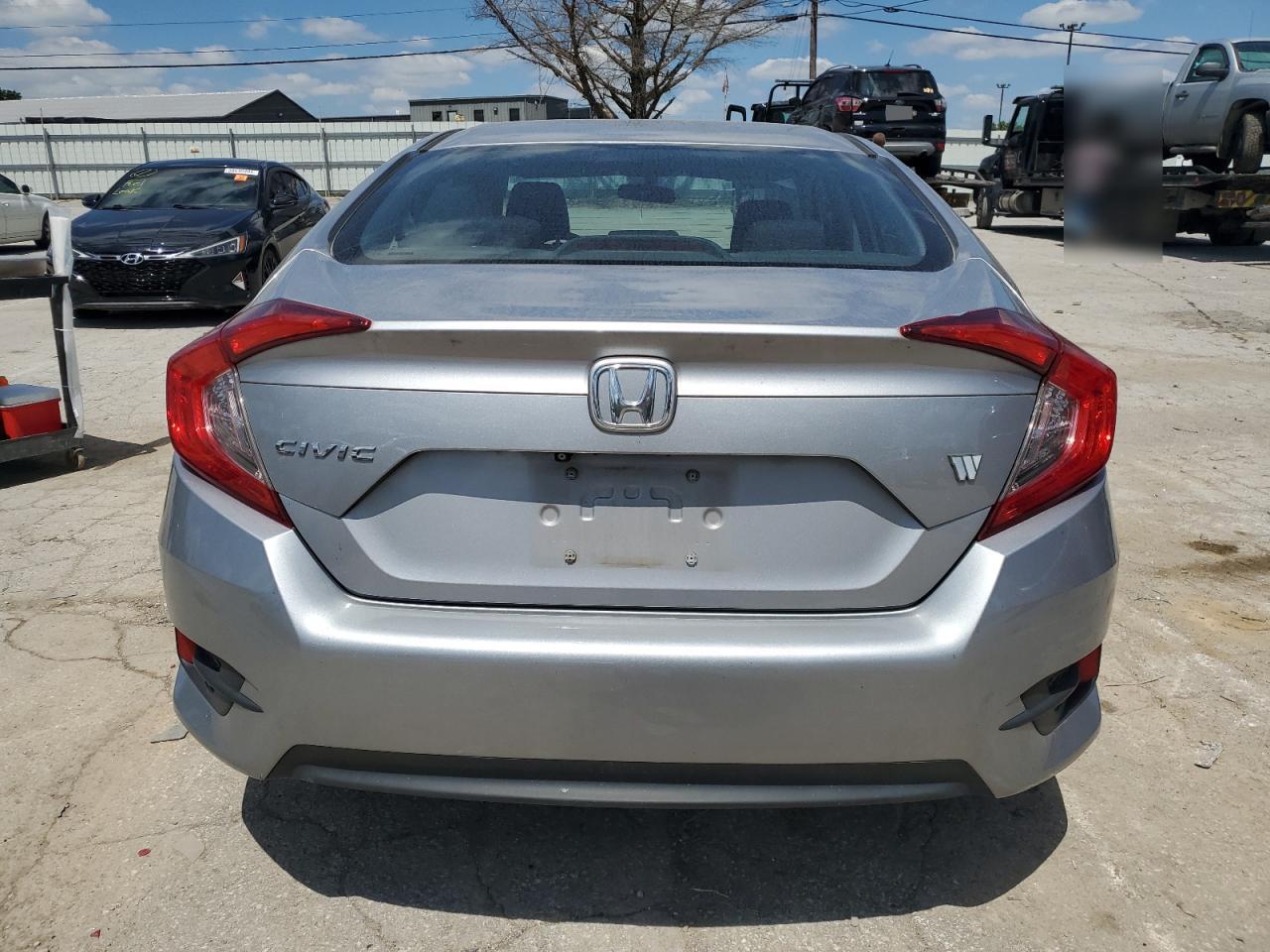 2HGFC2F51HH568072 2017 Honda Civic Lx 2HGFC2F51HH568072 2017 Honda Civic Lx