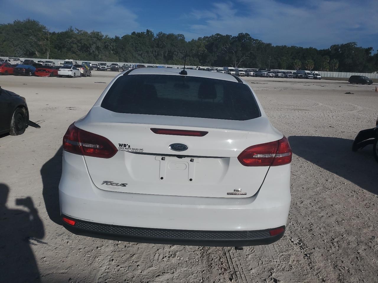 1FADP3F29FL210357 2015 Ford Focus Se