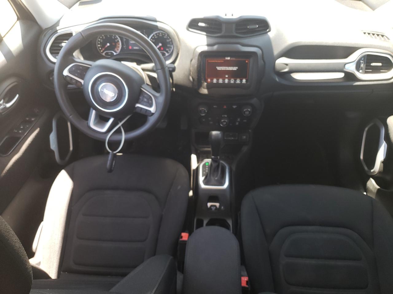 ZACNJABB8LPL83897 2020 Jeep Renegade Latitude