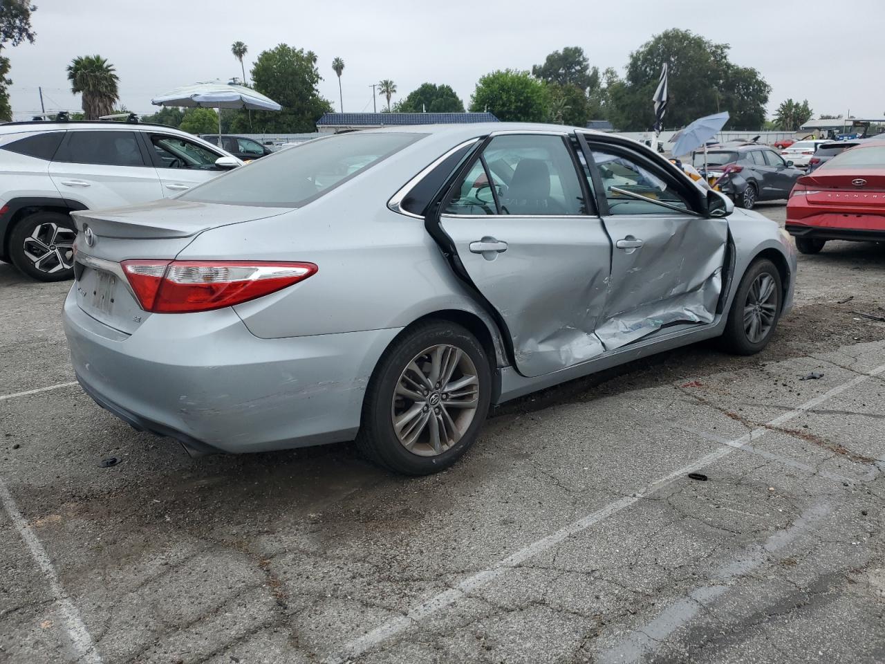 2016 Toyota Camry Le vin: 4T1BF1FK0GU160996