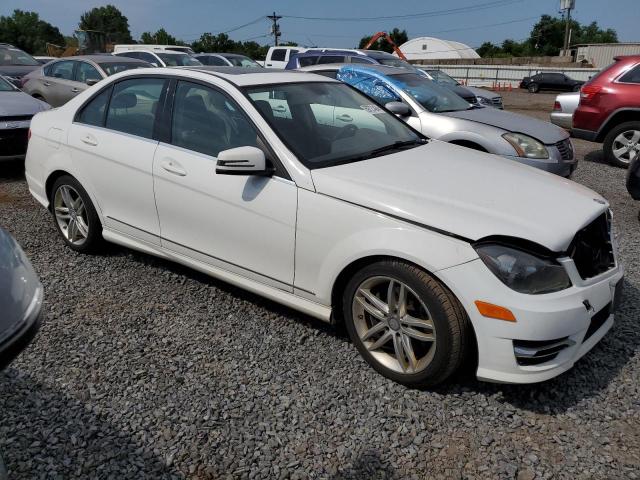 VIN WDDGF8AB2ER303043 2014 Mercedes-Benz C-Class, 3... no.4