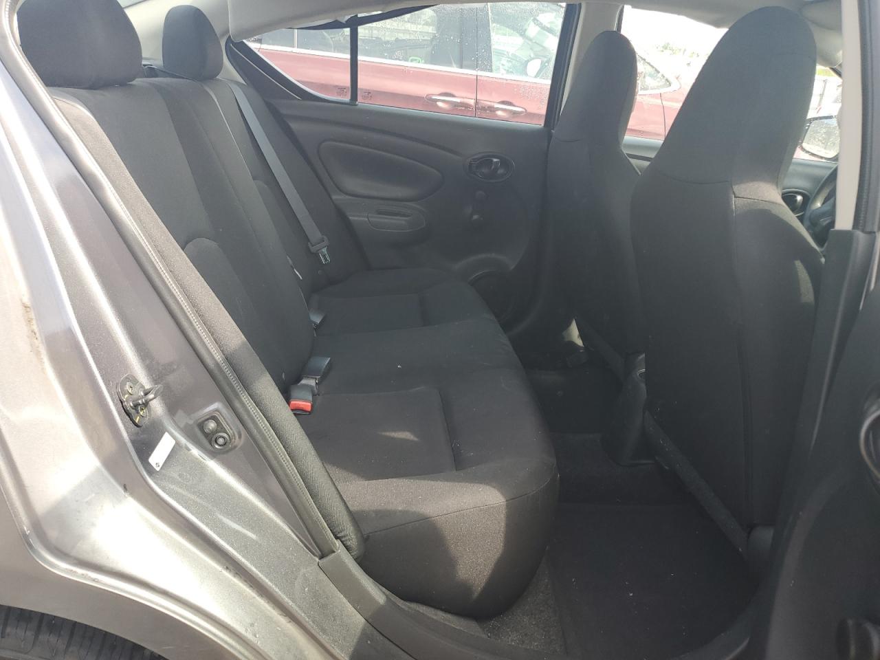 3N1CN7AP1GL887675 2016 Nissan Versa S