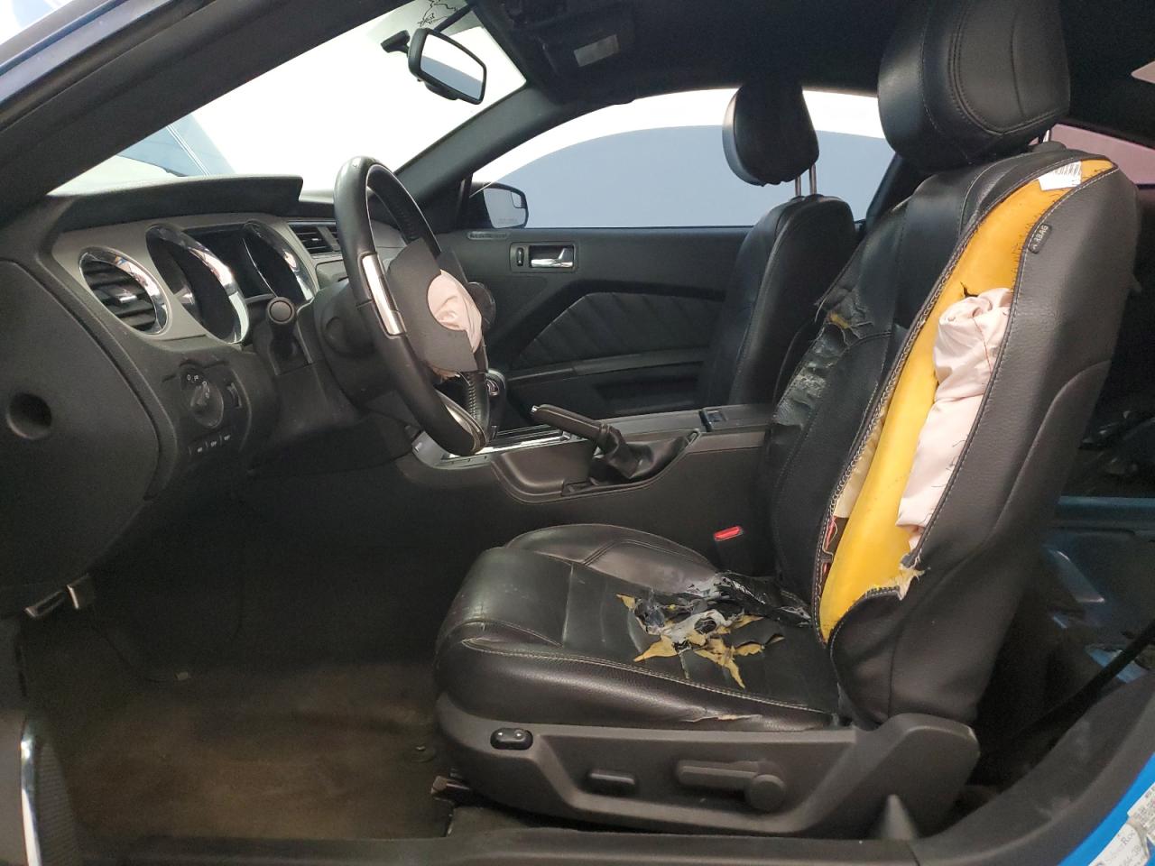 1ZVBP8AM4C5260488 2012 Ford Mustang