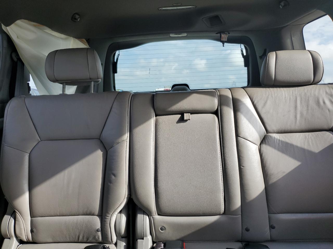 5FNYF3H50BB051277 2011 Honda Pilot Exl