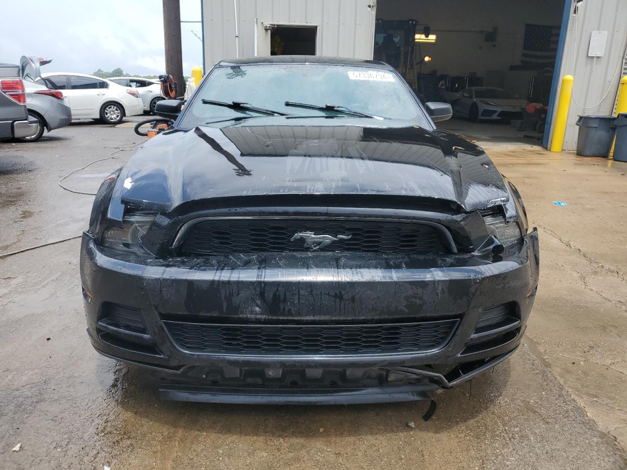 2013 Ford Mustang vin: 1ZVBP8AM7D5280235