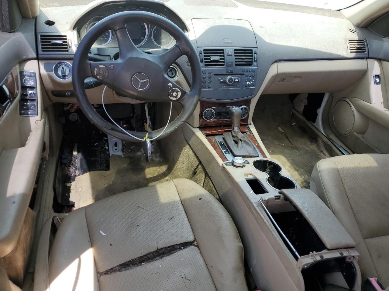 WDDGF5EBXAR121108 2010 Mercedes-Benz C 300