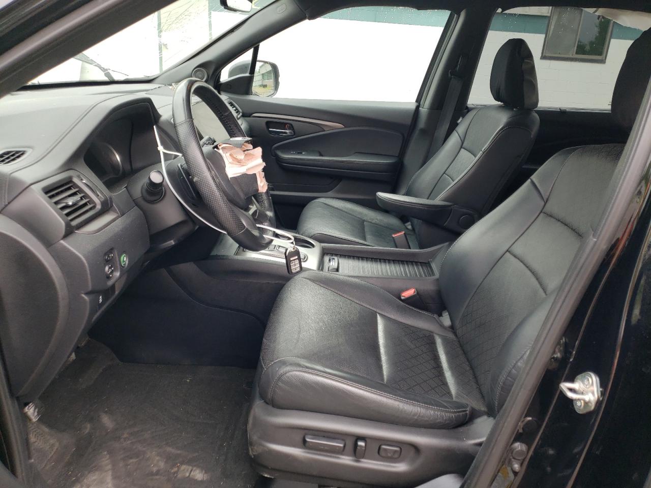 5FNYF8H56KB010570 2019 Honda Passport Exl