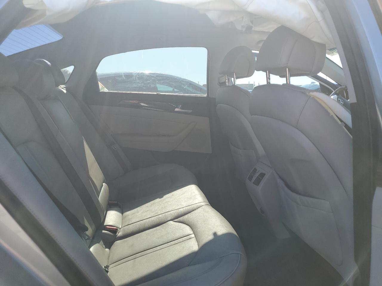 2015 Hyundai Sonata Sport vin: 5NPE34AF1FH066947