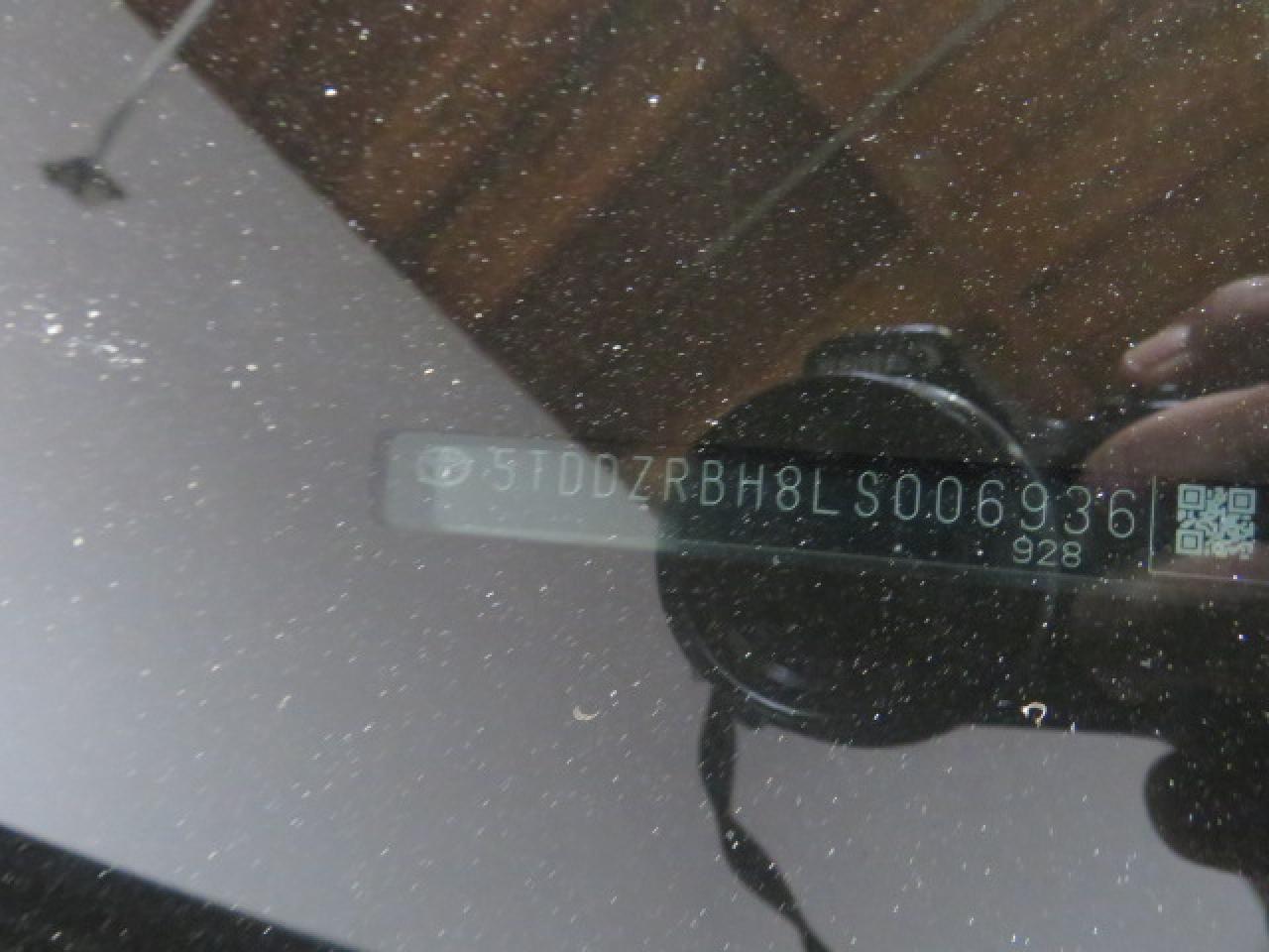 5TDDZRBH8LS006936 2020 Toyota Highlander Limited