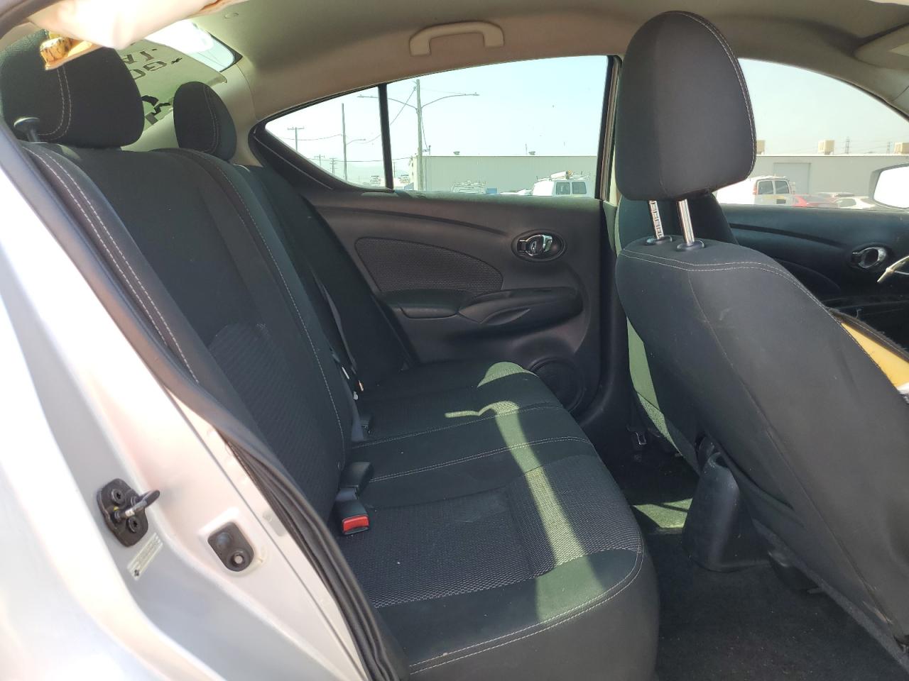 3N1CN7AP9JK441433 2018 Nissan Versa S