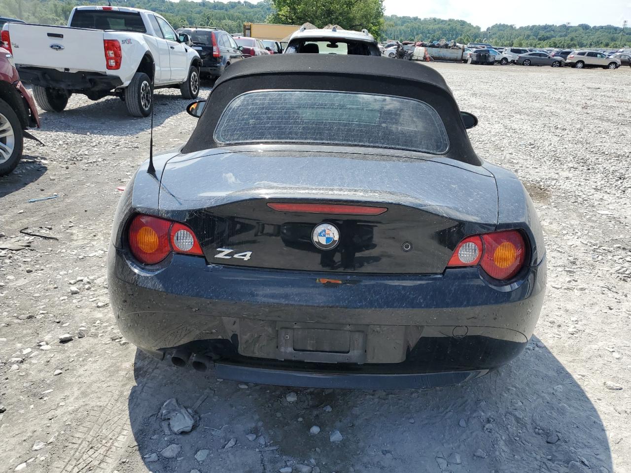 4USBT33443LR62136 2003 BMW Z4 2.5