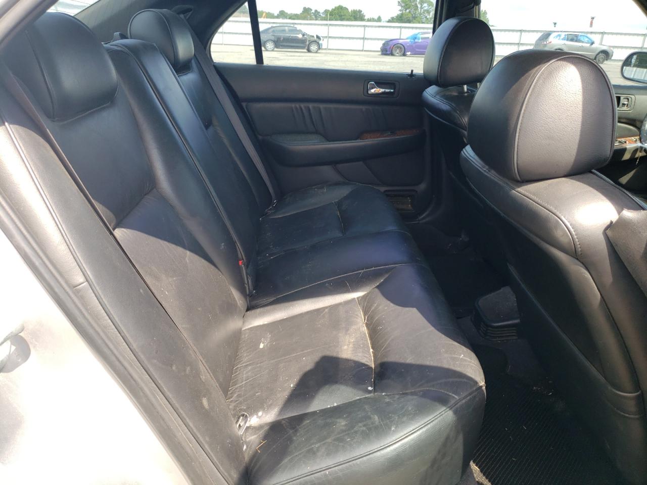 JH4KA96512C007360 2002 Acura 3.5Rl