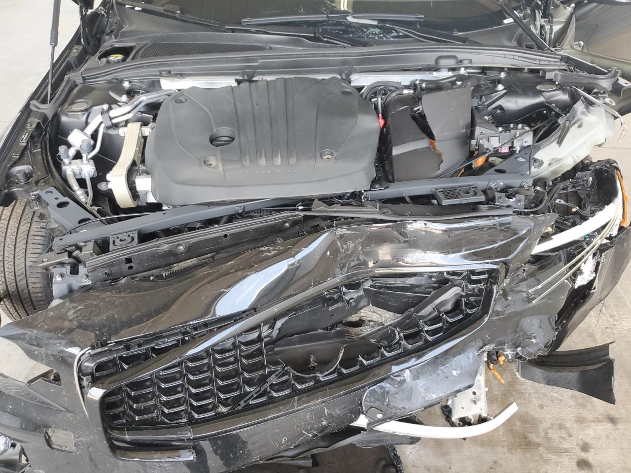 7JRL12FK4RG317784 2024 Volvo S60 Core