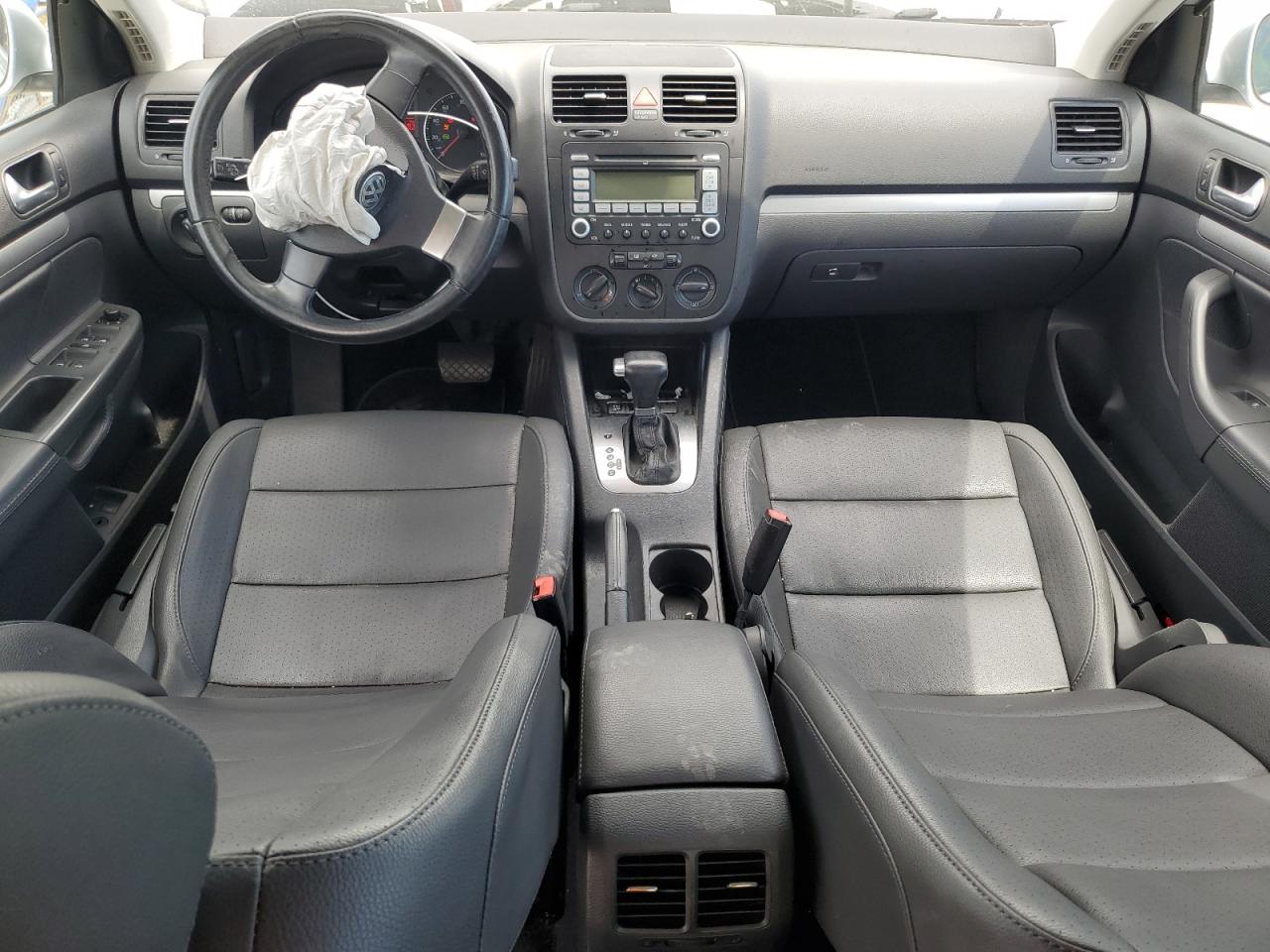 3VWRZ71K18M062132 2008 Volkswagen Jetta Se