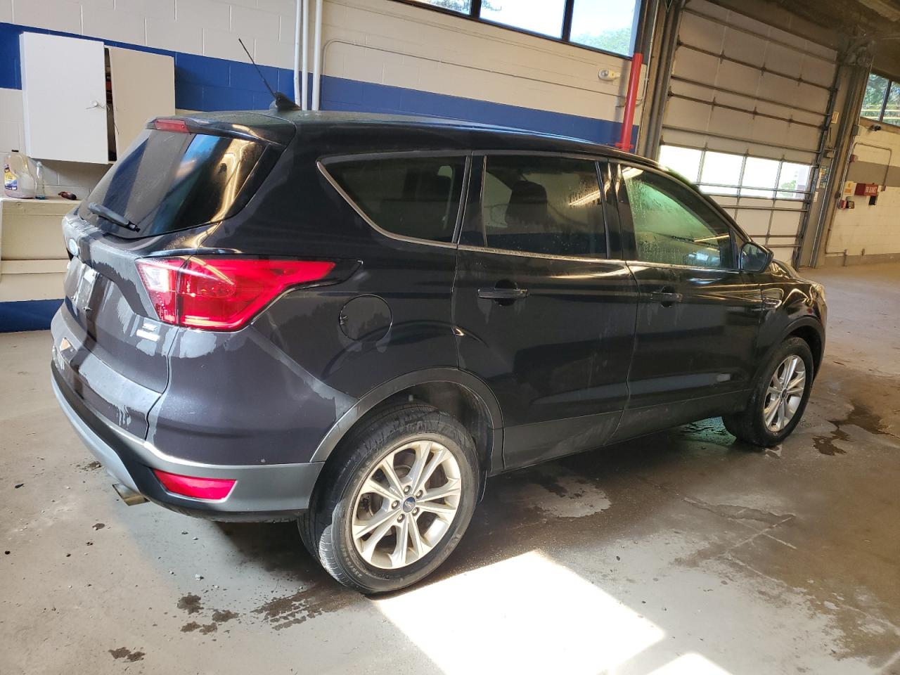 Lot #3024700647 2019 FORD ESCAPE SE