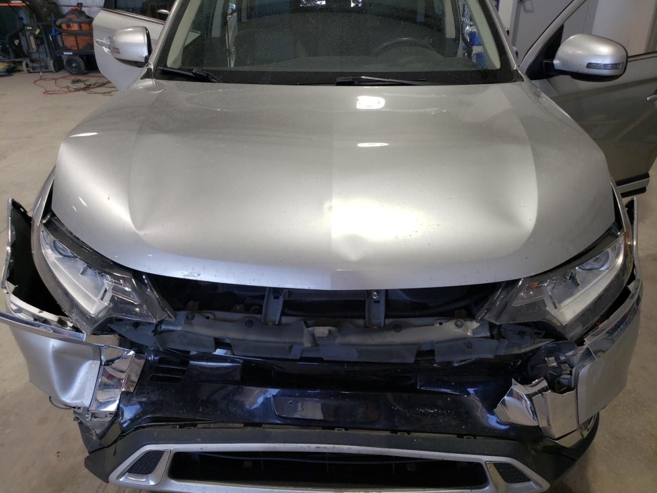 JA4AZ3A31LZ030655 2020 Mitsubishi Outlander Se