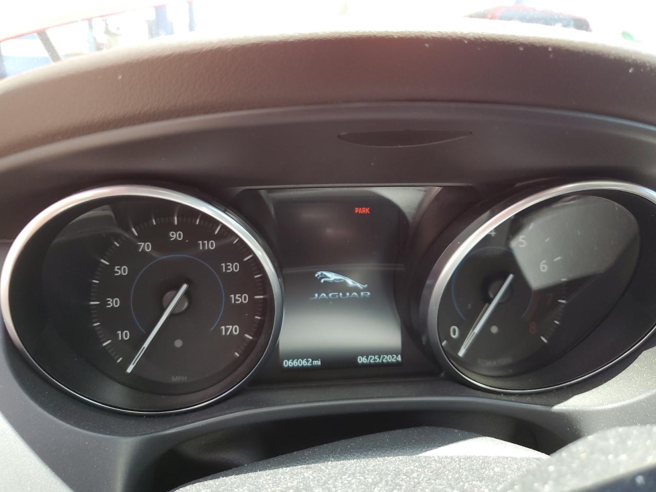 SADCK2BV2HA496599 2017 Jaguar F-Pace Prestige