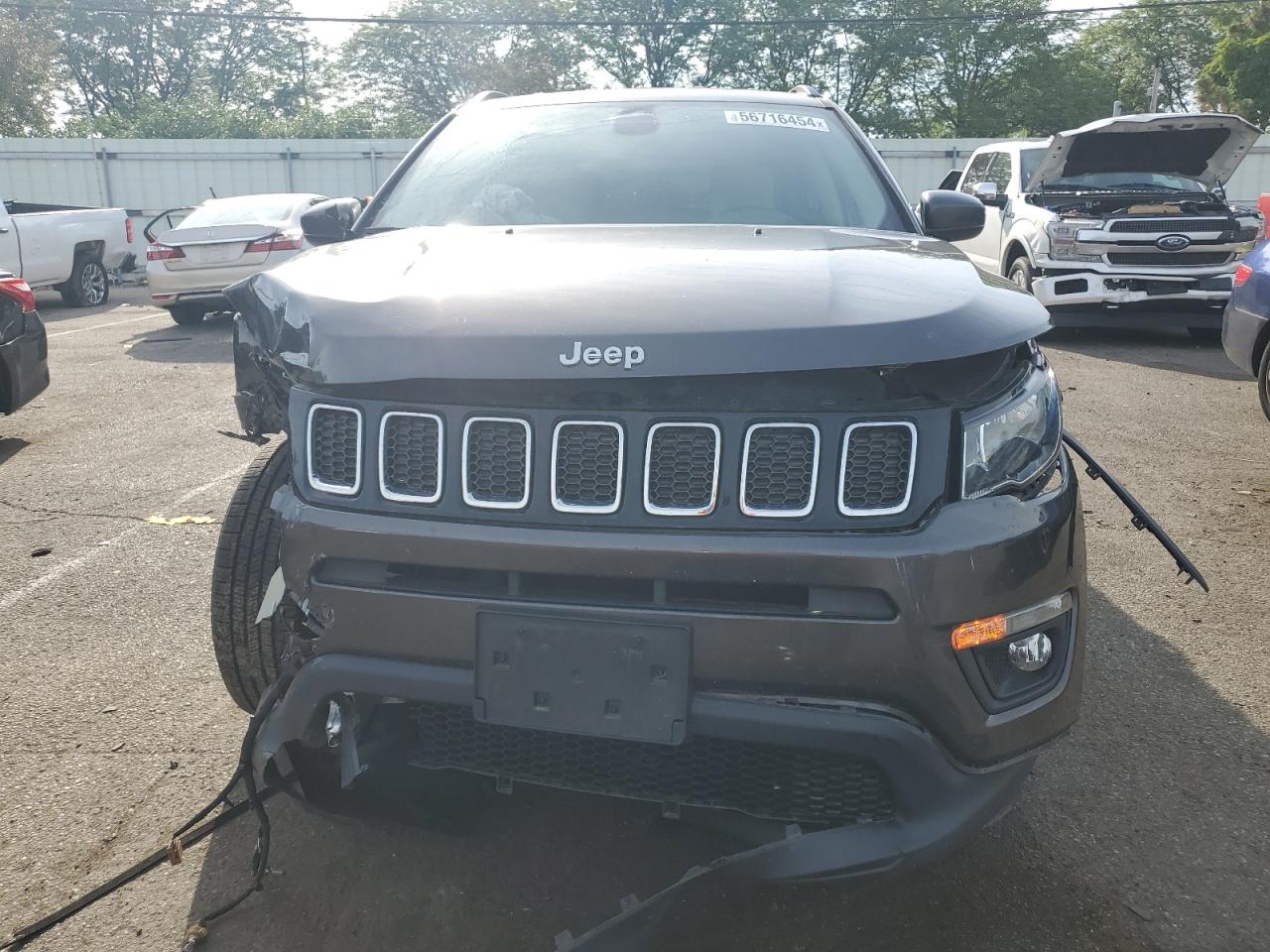 3C4NJCBBXJT248182 2018 Jeep Compass Latitude