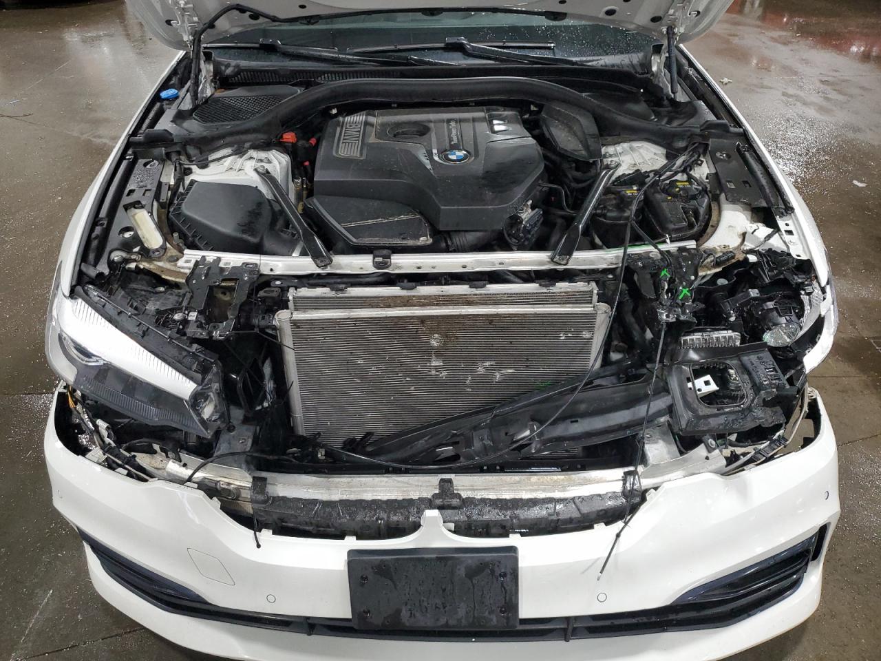 WBAJA7C59JWA72413 2018 BMW 530 Xi