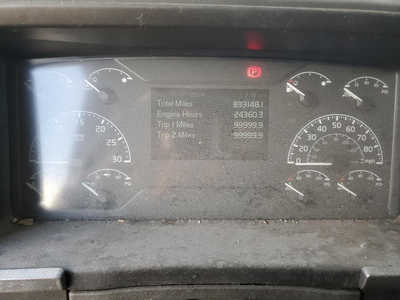 4V4NC9EJ1KN898136 2019 Volvo Vn Vnl