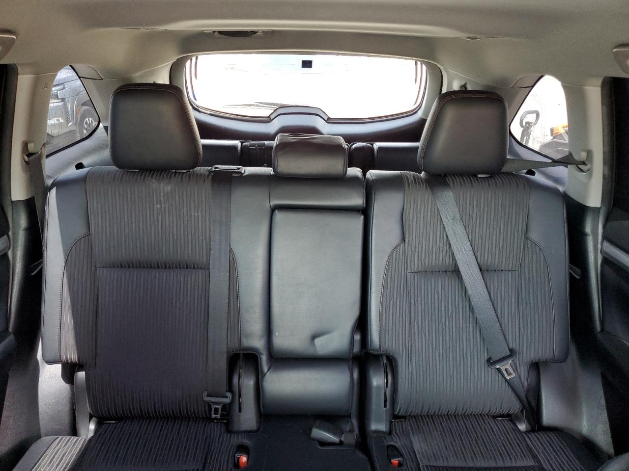 5TDZZRFH5KS344177 2019 Toyota Highlander Le