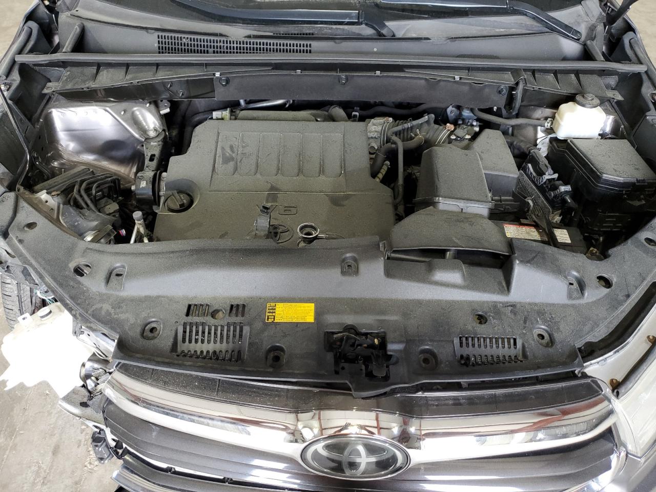 5TDDKRFHXGS338204 2016 Toyota Highlander Limited