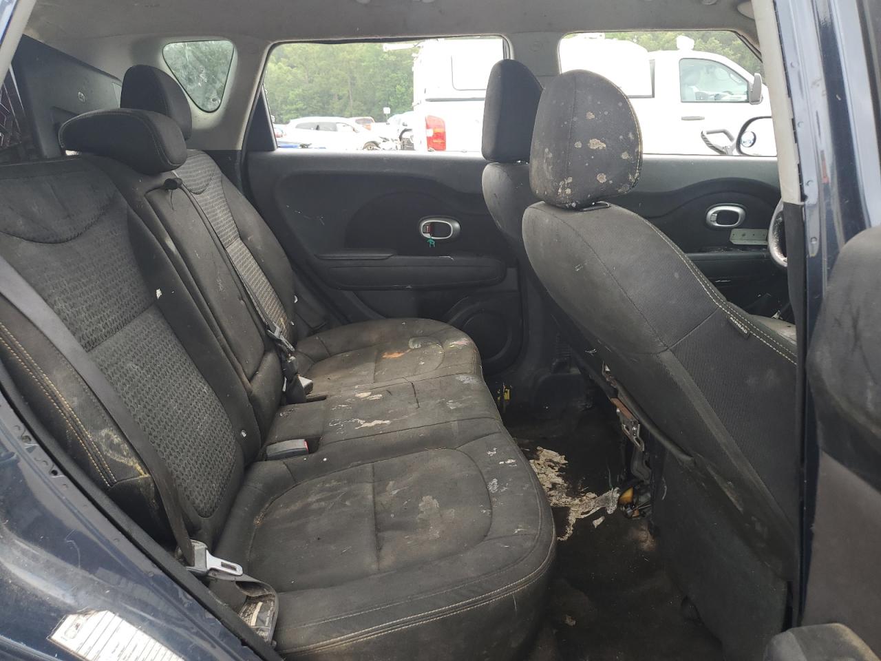 KNDJP3A54G7326011 2016 Kia Soul +